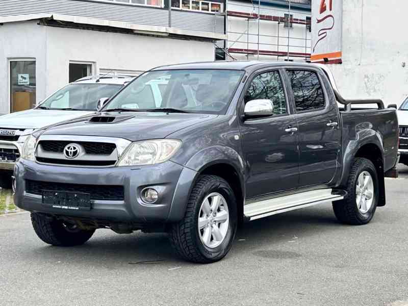 Toyota Hilux Double Cab 3.0 D-4D manuál 126kw - foto 16