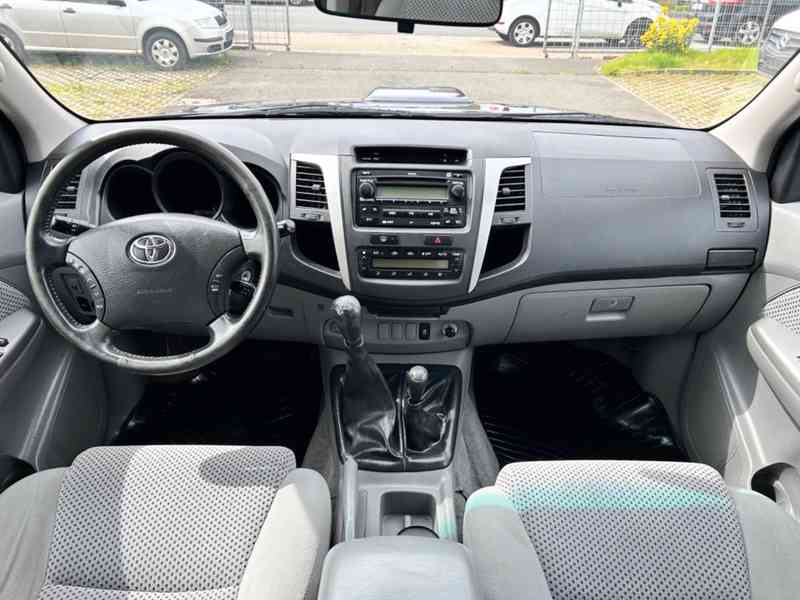 Toyota Hilux Double Cab 3.0 D-4D manuál 126kw - foto 4