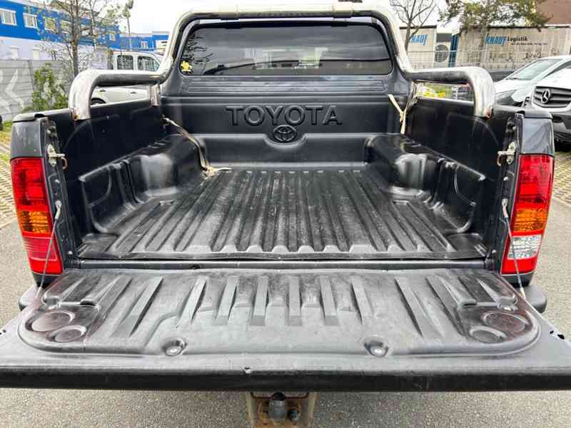 Toyota Hilux Double Cab 3.0 D-4D manuál 126kw - foto 9