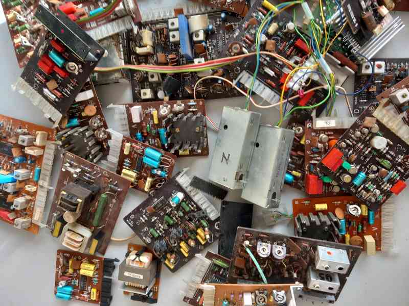 Hledám opraváře historické elektroniky