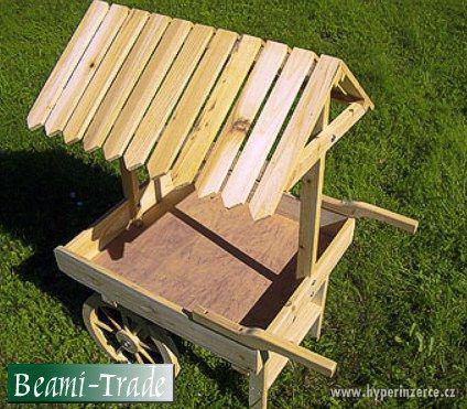 nový dřevěný servírovací vozík se stříškou na zahradu - foto 3