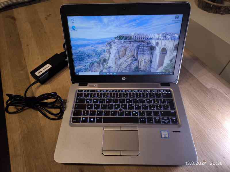 HP EliteBook 820 G3 8/256 GB - foto 2