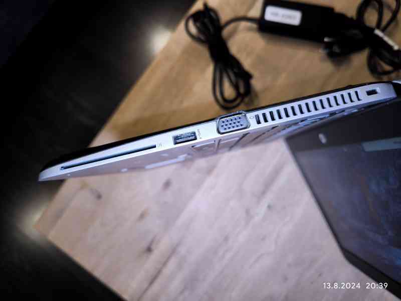 HP EliteBook 820 G3 8/256 GB - foto 4