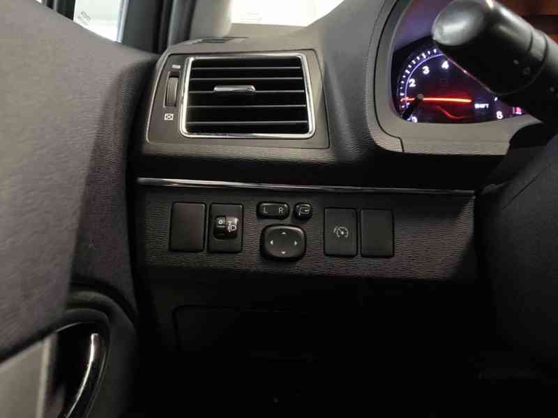 Toyota Avensis Combi 1.8i Executive benzín 108kw - foto 14