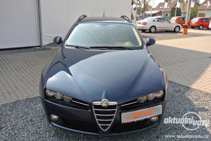 Alfa Romeo 159 2.4, nafta, RV 2007, navigace, kůže - foto 12
