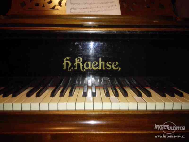 Klavír H. Raeshe - foto 2