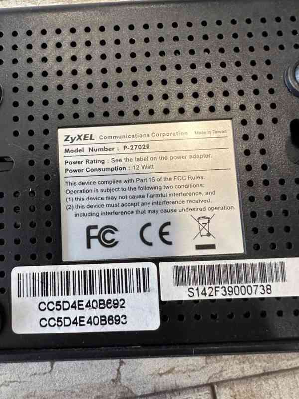 VoIP brána Zyxel P-2702R - foto 3