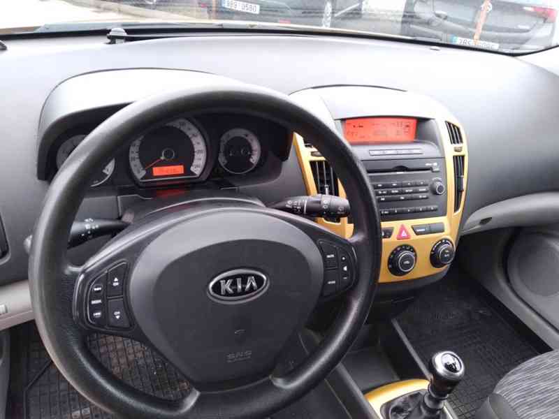 KIA CEED 1.4 16V   ČR,KLIMA - foto 9