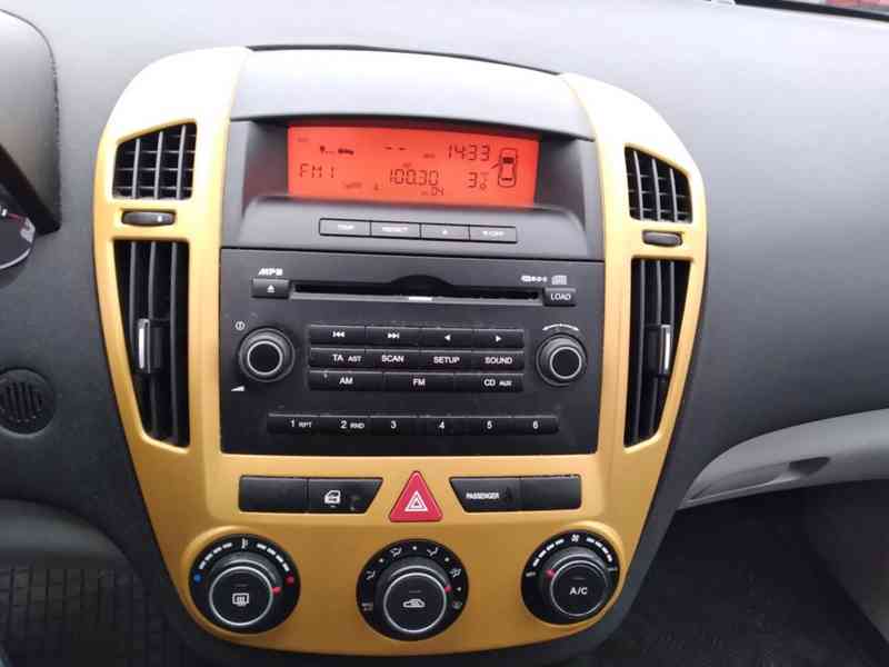 KIA CEED 1.4 16V   ČR,KLIMA - foto 12