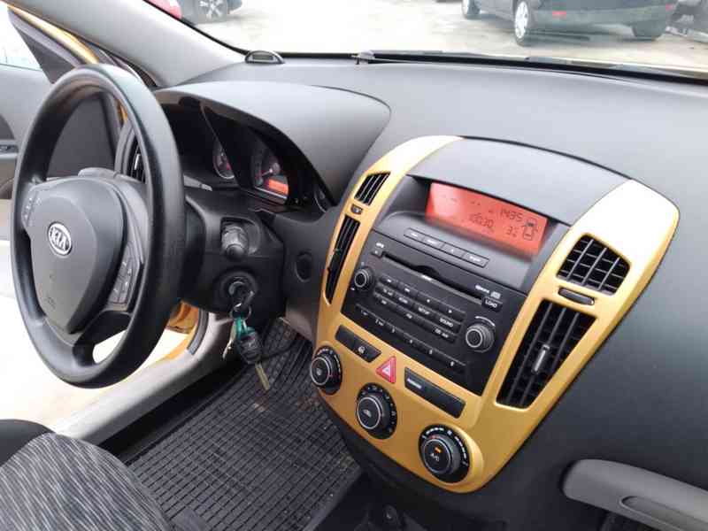 KIA CEED 1.4 16V   ČR,KLIMA - foto 10