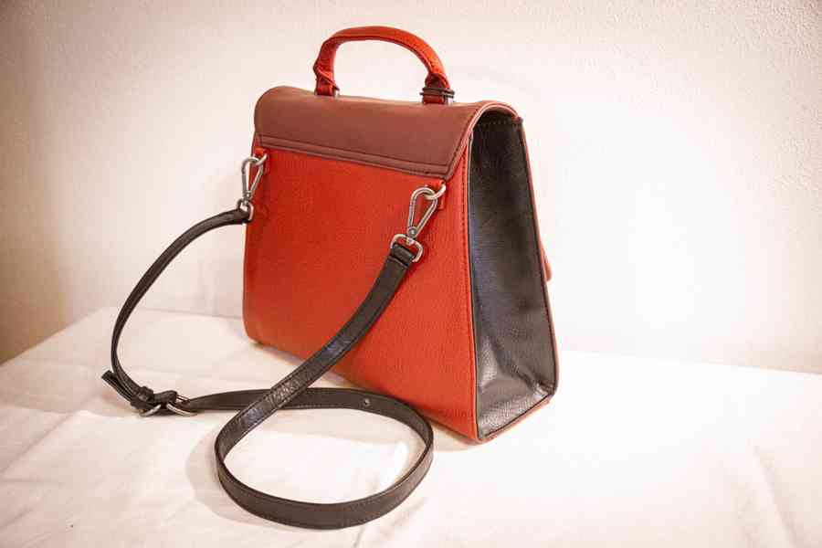 Nová luxusní kabelka kanad.značky MATT & NAT červeno-fialová - foto 5