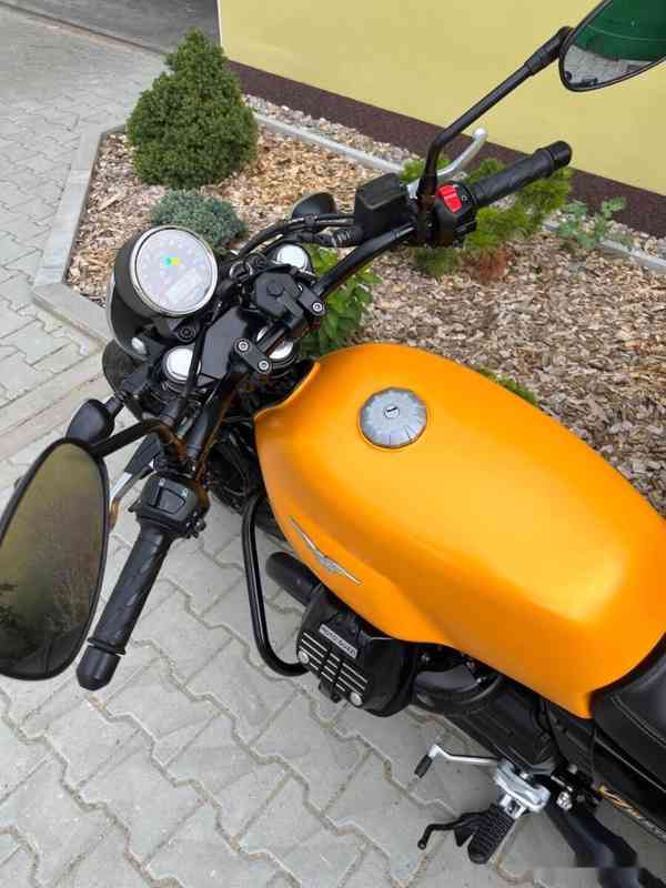 Moto Guzzi V7 III Stone - foto 16