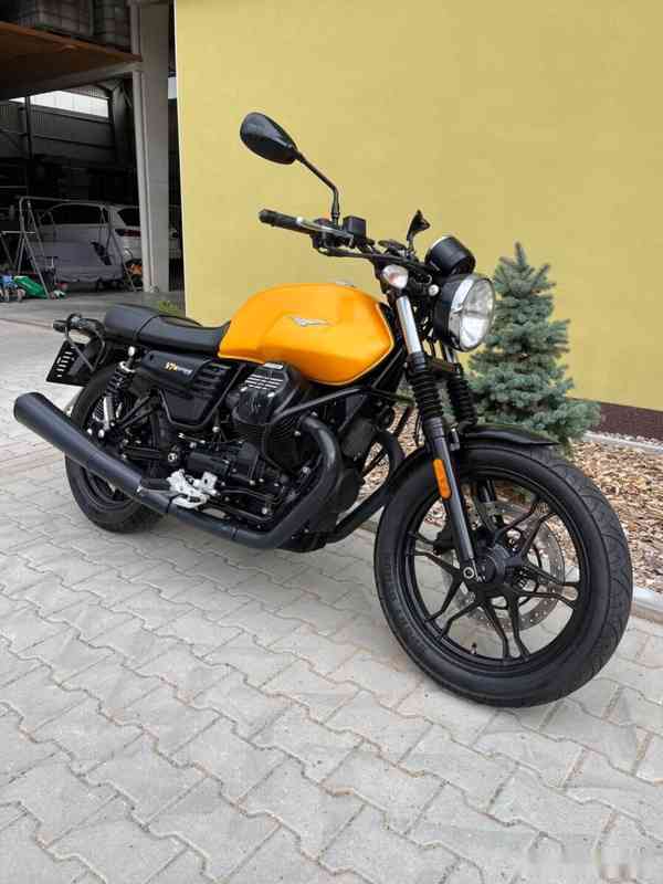 Moto Guzzi V7 III Stone - foto 8