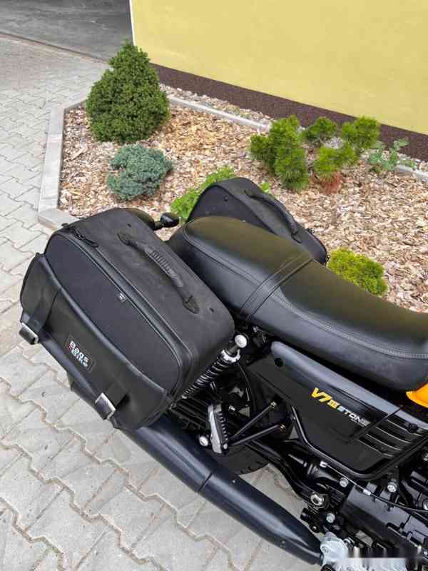 Moto Guzzi V7 III Stone - foto 2