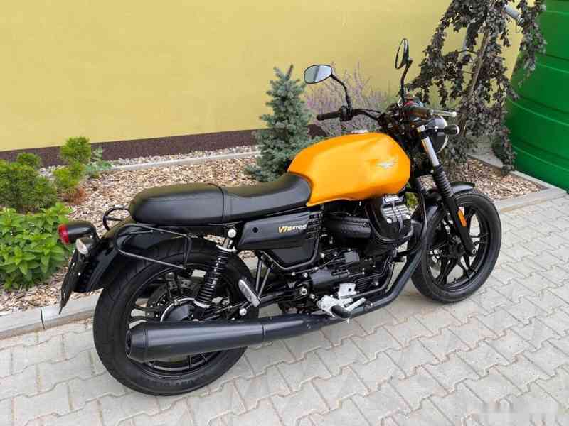 Moto Guzzi V7 III Stone - foto 4
