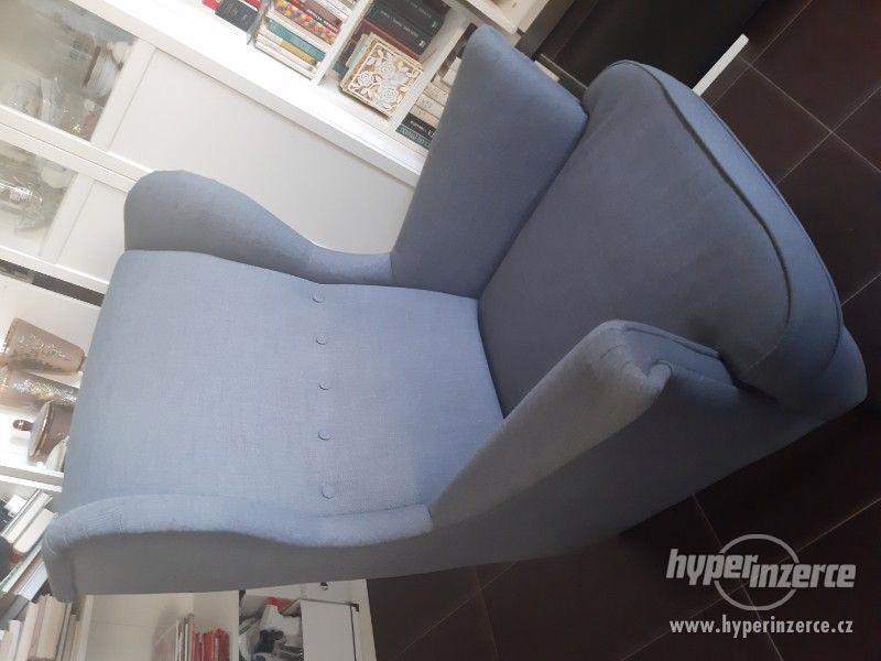 STRANDMON 3mistna pohovka + 2x kreslo + 2x taburetka - foto 1