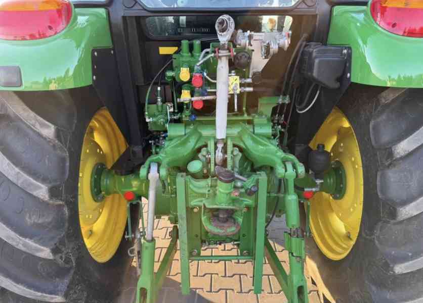 JOHN DEERE 5070 M – 75 HP – ROK 2010 – POUZE 2 471 H - foto 3