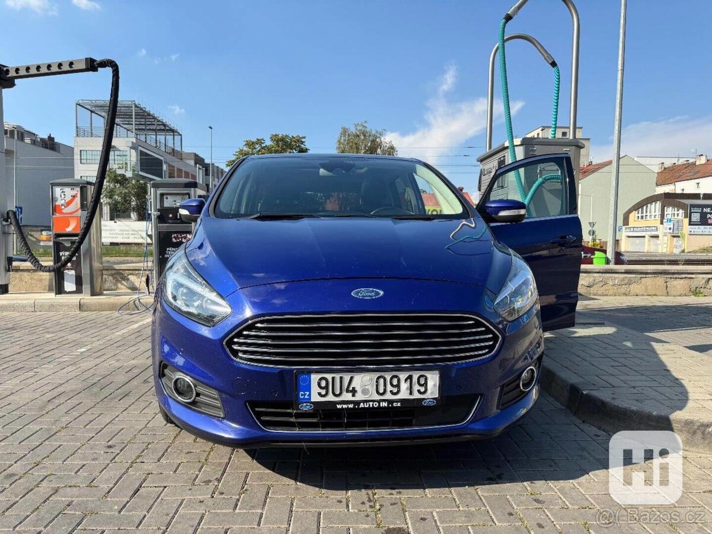 Ford S-MAX 2,0 Titanium  TDCi 132kW PowerShift 4x4  S-MAX - foto 1