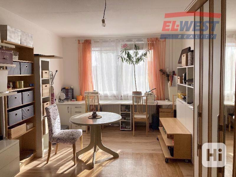 Prodej zrekonstruovaného bytu 3+1 s krásným výhledem v Hartmanicích, Šumava - foto 20