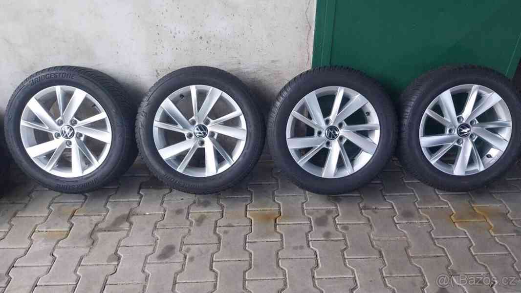 Prodám orig.alu VW s pneu 205/55/16 - foto 2