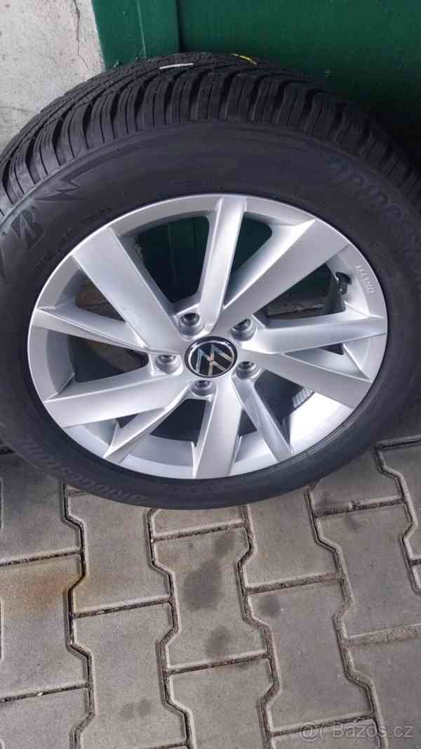 Prodám orig.alu VW s pneu 205/55/16 - foto 4