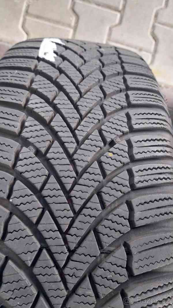 Prodám orig.alu VW s pneu 205/55/16 - foto 6