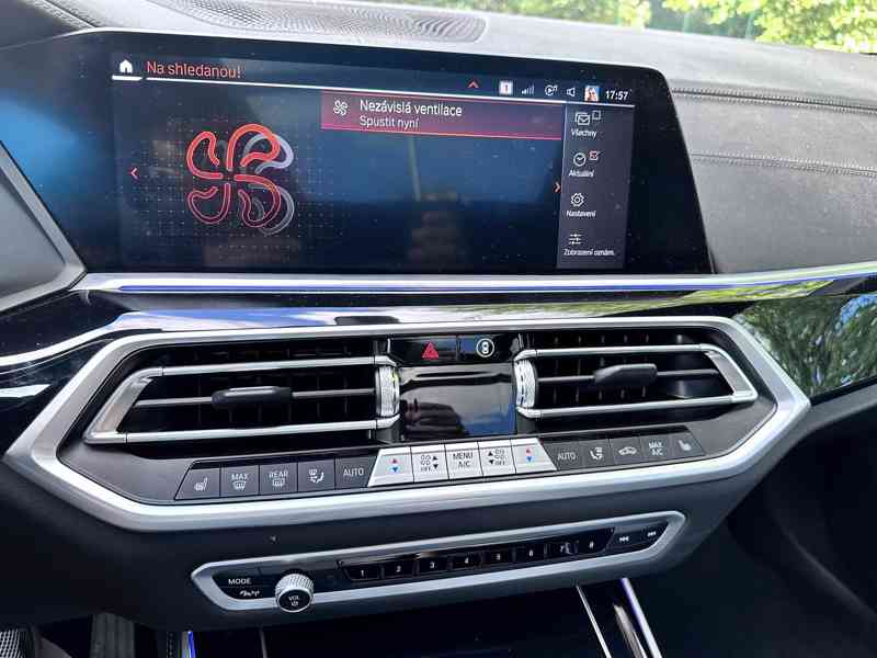 2023 BMW X5 xDrive30d xLine HUD Pano DPH Zaruka 26 - foto 16