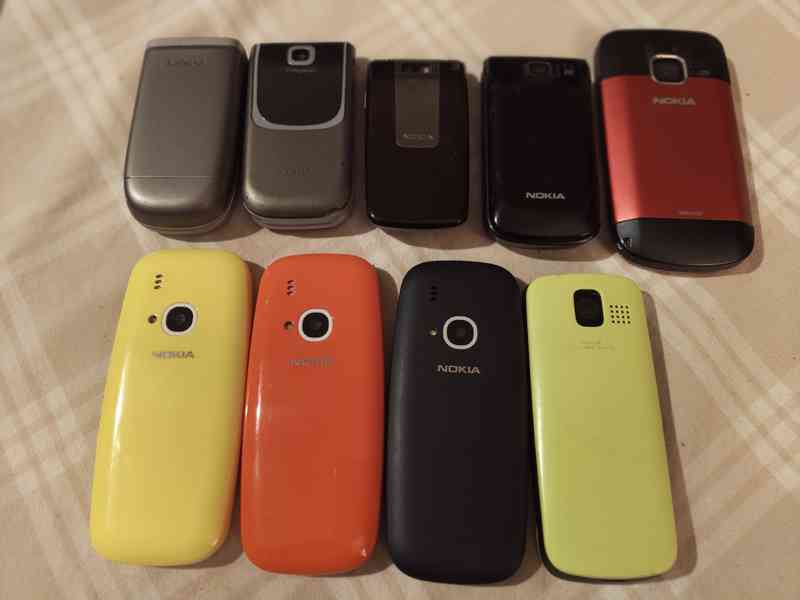 Mobilní tlačítkové telefony NOKIA č.4 - foto 2