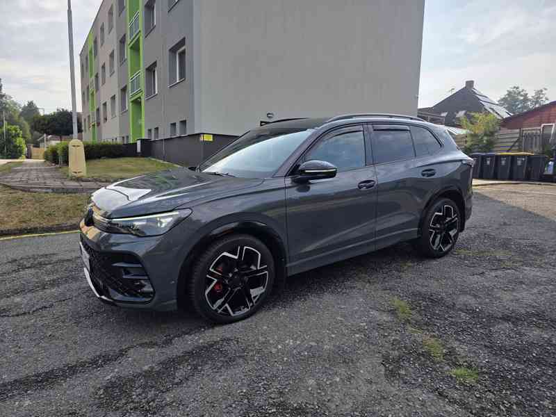 VW Tiguan R-Line - TOP STAV- 12800Km - foto 6