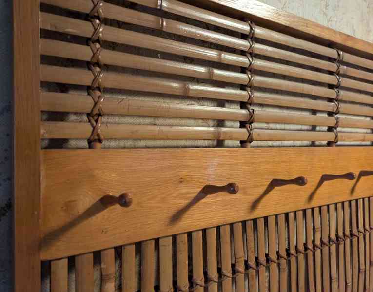 RETRO věšáková stěna - foto 3