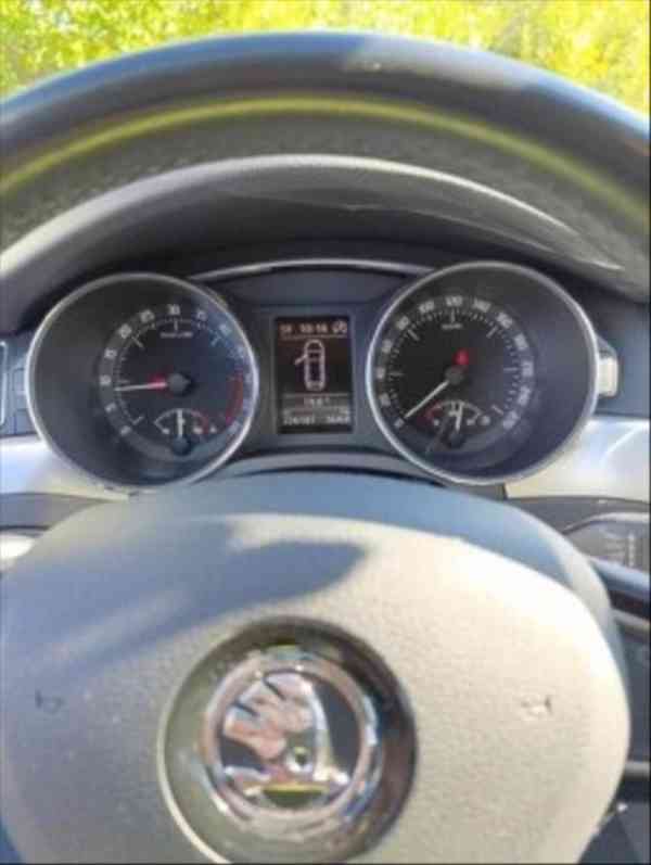 Škoda Superb 2,0   ll - foto 10