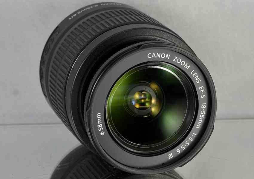 Canon EF -S 18-55mm f/3.5-5.6 III **3. generace** - foto 3