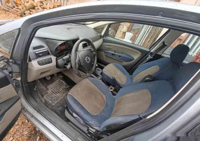 Fiat Grande Punto 1.9JTD - 88kW ,6ti kvalt rozprodám na ND - foto 5
