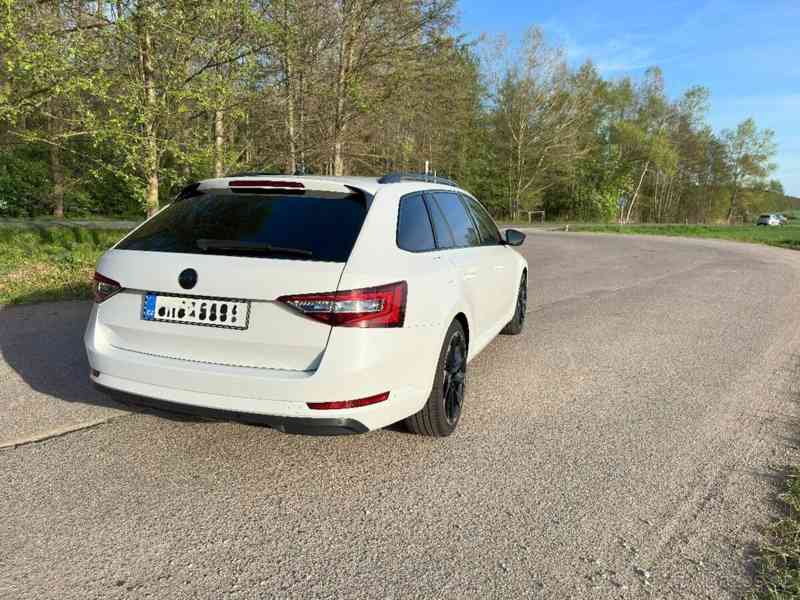 Škoda Superb 2,0   TDI 110kW Laurin & Klement - foto 12