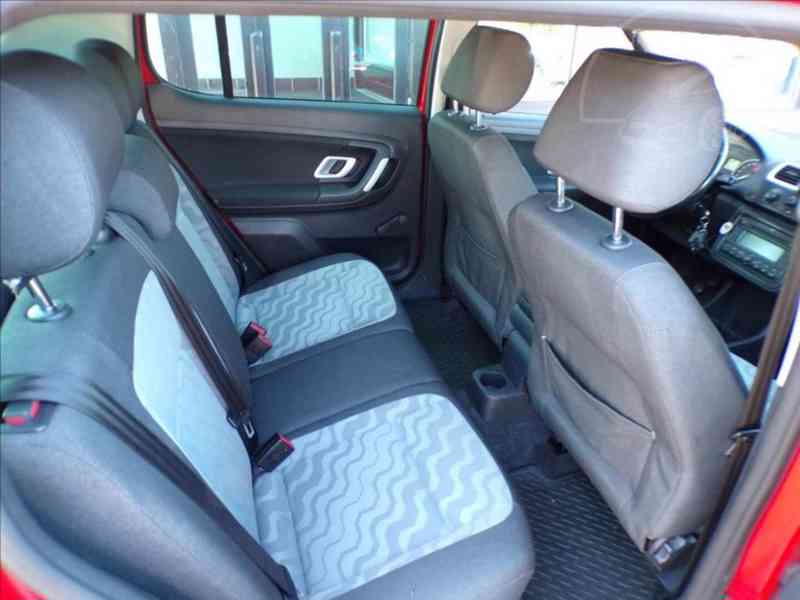 Škoda Fabia 1,2 HTP - foto 9
