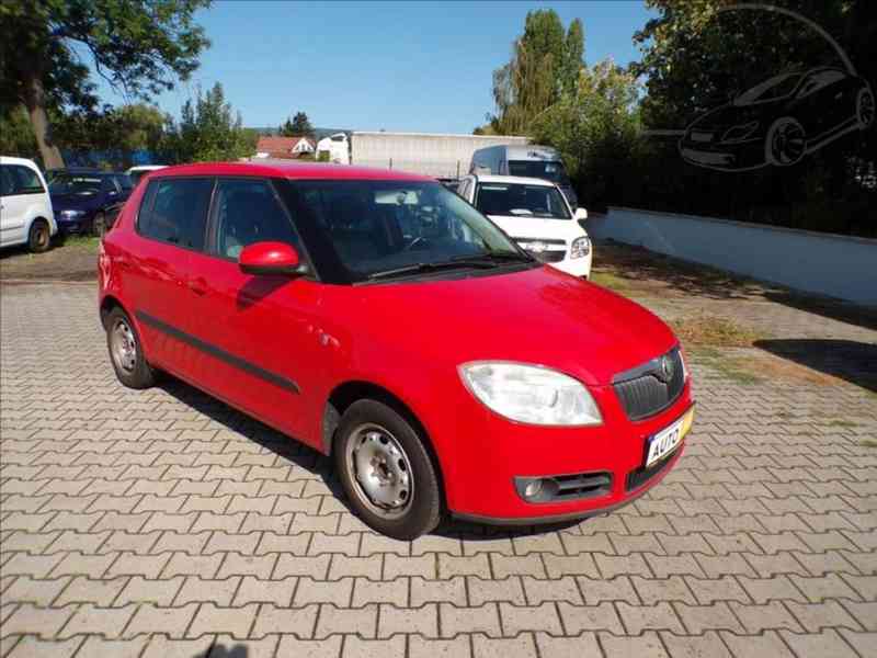 Škoda Fabia 1,2 HTP - foto 1
