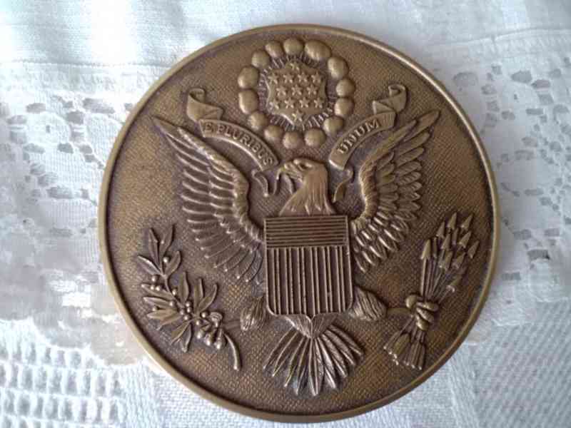 Stará americká medaile za oceněn služeb - foto 7