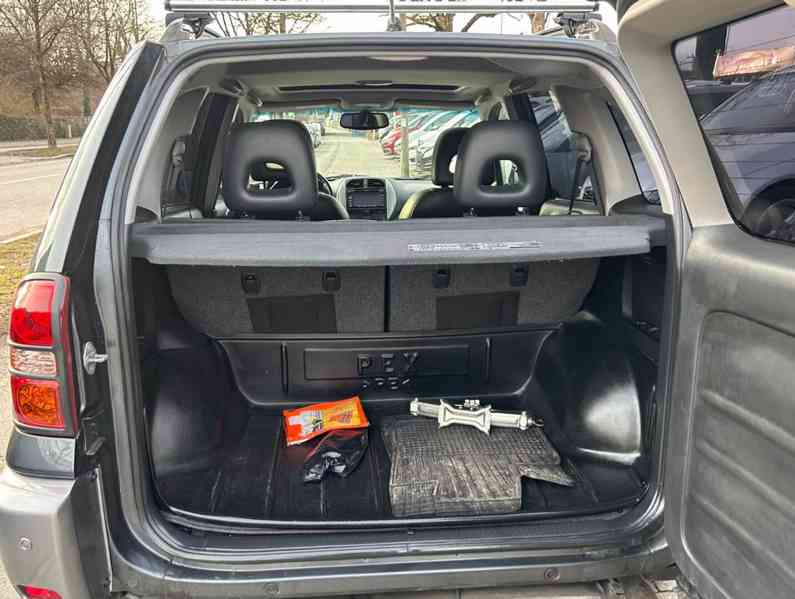 Toyota RAV4 2.0i Executive 4X4 benzín 110kw - foto 17