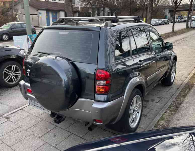 Toyota RAV4 2.0i Executive 4X4 benzín 110kw - foto 6
