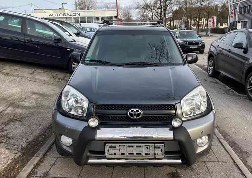 Toyota RAV4 2.0i Executive 4X4 benzín 110kw - foto 3