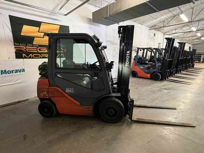 Vysokozdvižný vozík Toyota, 02-8FGF20 s pozicionerem - foto 3