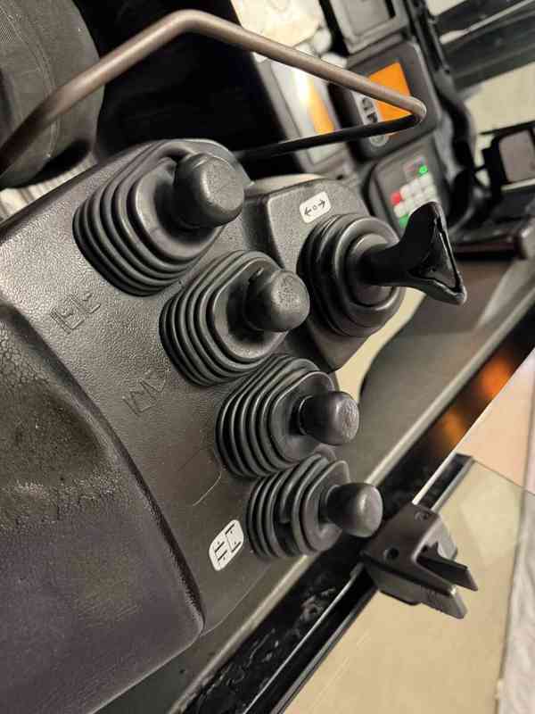 Vysokozdvižný vozík Toyota, 02-8FGF20 s pozicionerem - foto 8