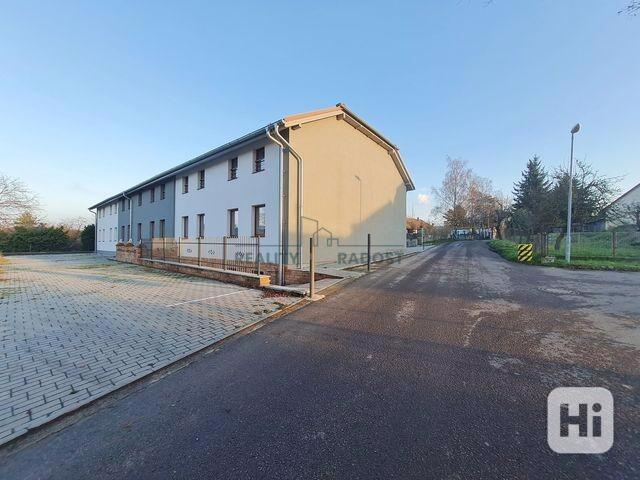 Pronájem komerčního prostorui o CP 205 m2, Hanzlova, Holice - foto 10