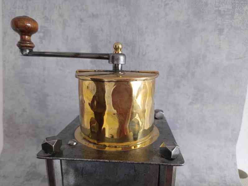 Velký hostinský mlýnek na kávu z 19. století. DOPRAVA ZDARMA - foto 5