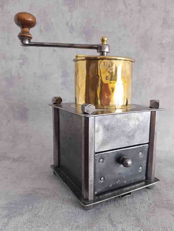 Velký hostinský mlýnek na kávu z 19. století. DOPRAVA ZDARMA - foto 2