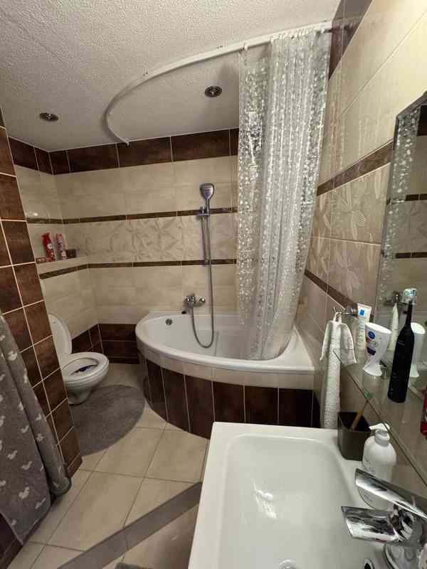 Prodáme byt 3 +1 po kompletní rekonstrukci  - foto 17