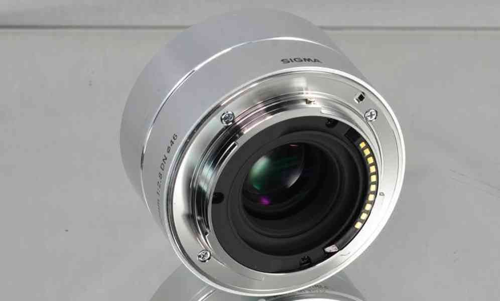 pro Sony E - SIGMA 30mm f/2,8 DN Art *APS-C *UV* - foto 6