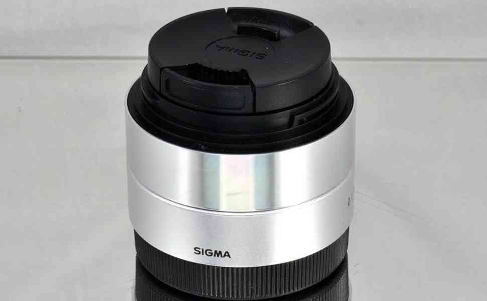 pro Sony E - SIGMA 30mm f/2,8 DN Art *APS-C *UV* - foto 7