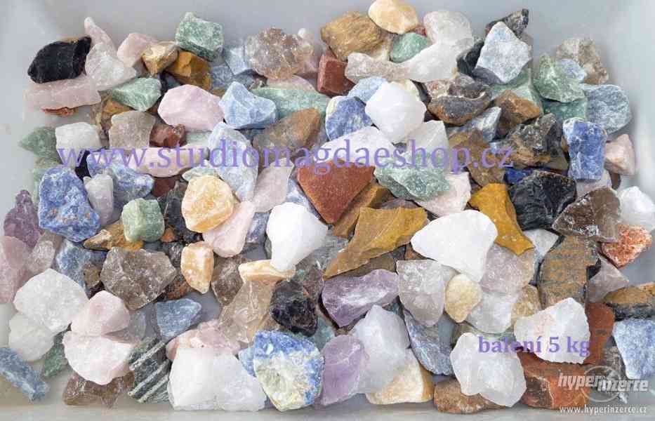 Mix 5 kg polodrahokamů surových kamenů - foto 1