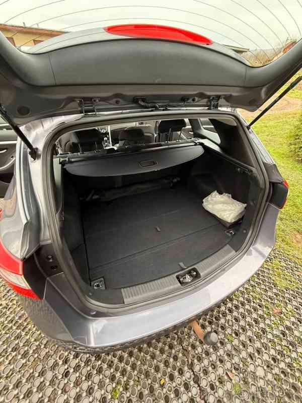 Hyundai i30 1,6   MPi 88 kW 2016 druhý majitel - foto 19
